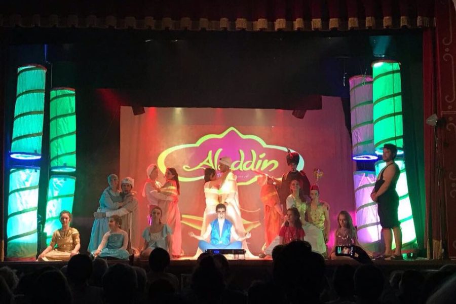 Venerdì 8 dicembre alle ore 16,30 al Teatro Aurora di Fibbiana la Compagnia Teatrale Fantasia metterà in scena il musical “Aladdin”